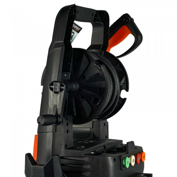 SKIPER SPM200PRO.00 Мойка высокого давления SKIPER PM-200 PRO (2700Вт; 200Бар; 8м шланг; катушка; 19,5кг; бесщ.дв;щётка)