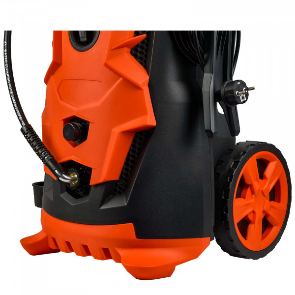 SKIPER SPM200PRO.00 Мойка высокого давления SKIPER PM-200 PRO (2700Вт; 200Бар; 8м шланг; катушка; 19,5кг; бесщ.дв;щётка)