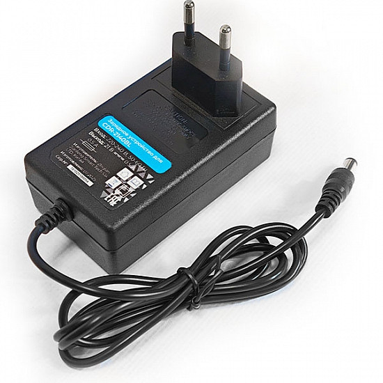 RÖGEL CDR-2140BL Дрель-шуруповёрт бесщёточная аккумуляторная RÖGEL, 21 В, 0-450/0-1450 об/мин, металл. патрон, 4.0 Ач, 50 Нм, 2 АКБ, кейс