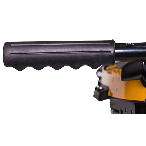 CHAMPION ST761E Снегоотбрасыватель, 7,0л.с, захват шир.61см.,6F/2R колеса 3л.,212 см.куб.,эл.стартер,фара