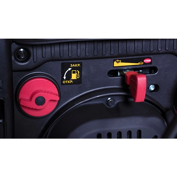 CHAMPION ST761E Снегоотбрасыватель, 7,0л.с, захват шир.61см.,6F/2R колеса 3л.,212 см.куб.,эл.стартер,фара