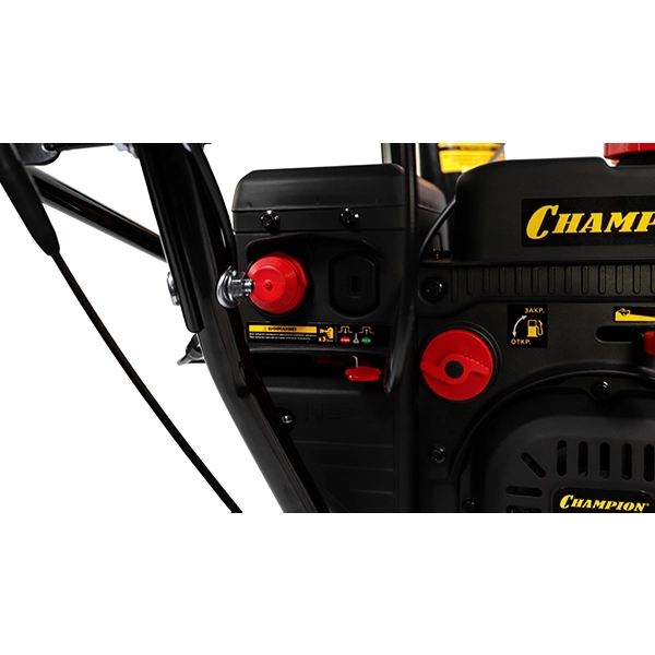 CHAMPION STT761E Снегоотбрасыватель, 7 л.с., 61 см, 6F/2R гусеницы, бак 3 л, эл.стартер, фара, обогрев рук
