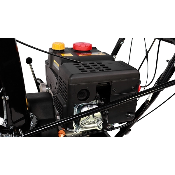 CHAMPION STT761E Снегоотбрасыватель, 7 л.с., 61 см, 6F/2R гусеницы, бак 3 л, эл.стартер, фара, обогрев рук