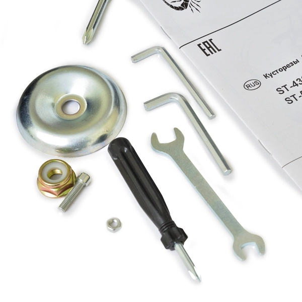 SCORPION ST- 52 Бензиновый триммер SCORPION, 2600 Вт/3,6 л.с., 52 см.куб., 9300 об/мин