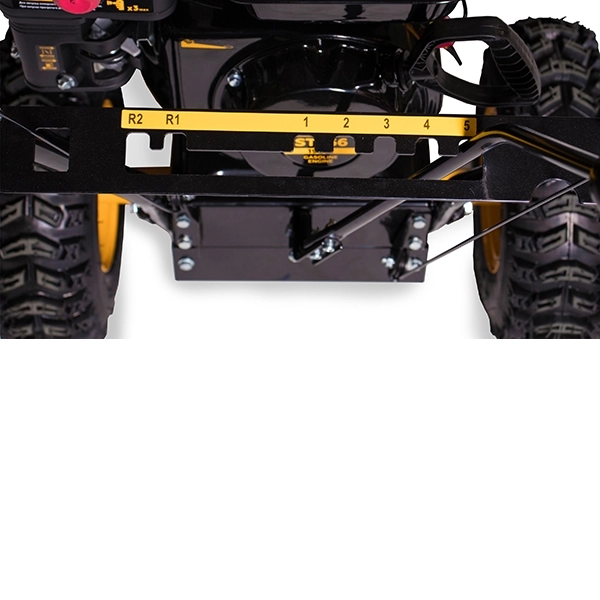 CHAMPION ST656 Снегоотбрасыватель, 6,5 л.с.,захват шир.56см., 5F/2R колеса 3,6л.,163см.куб.